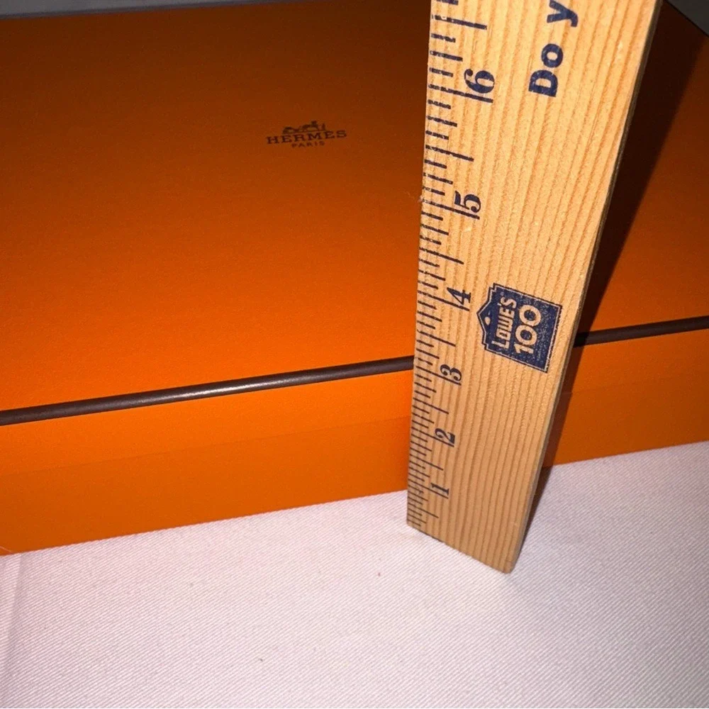 Hermes authentic signature